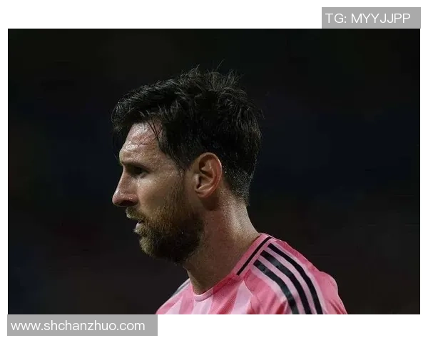 因输球而丧命的足球明星背后的悲剧与反思