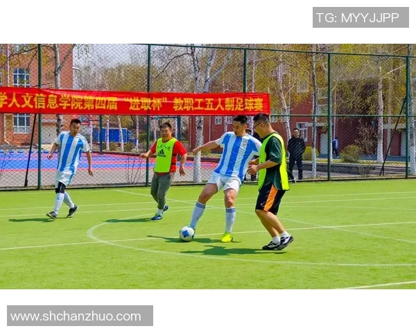 与足球明星同场竞技体验激情与梦想的完美结合 与足球明星同场竞技体验激情与梦想的完美结合